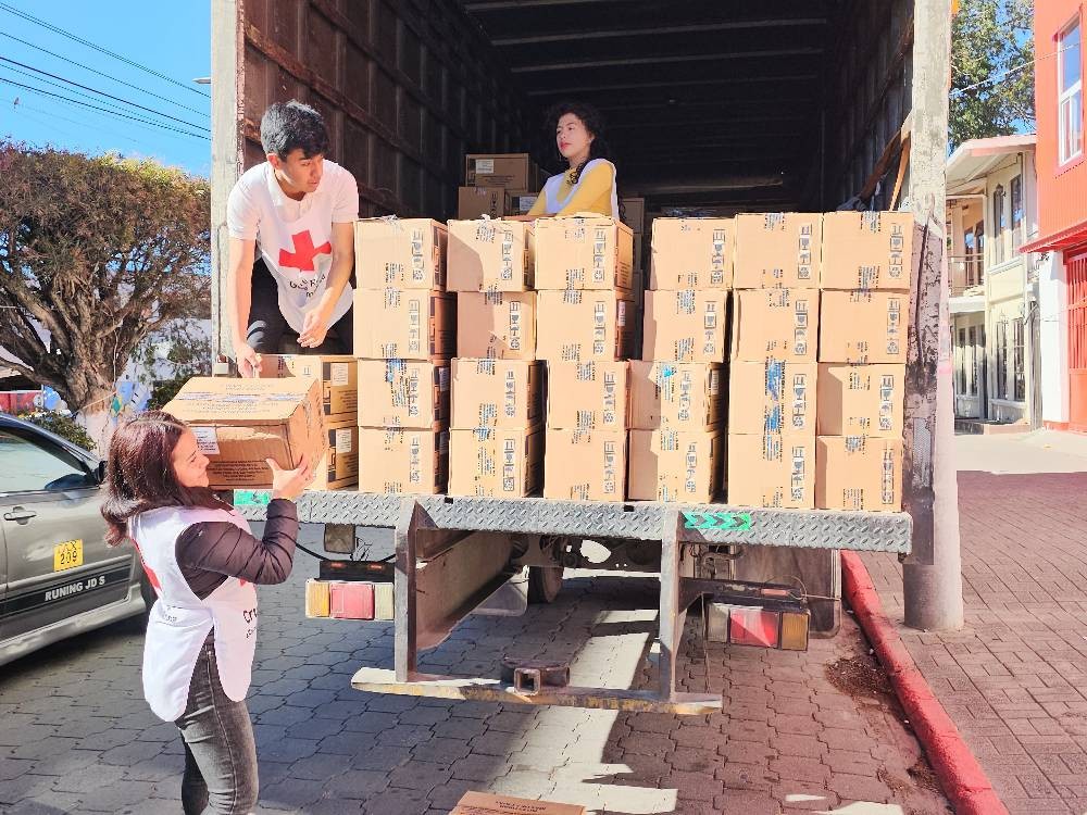Reciben dotación de sueros para apoyo a migrantes que transitan por el departamento de San Marcos 