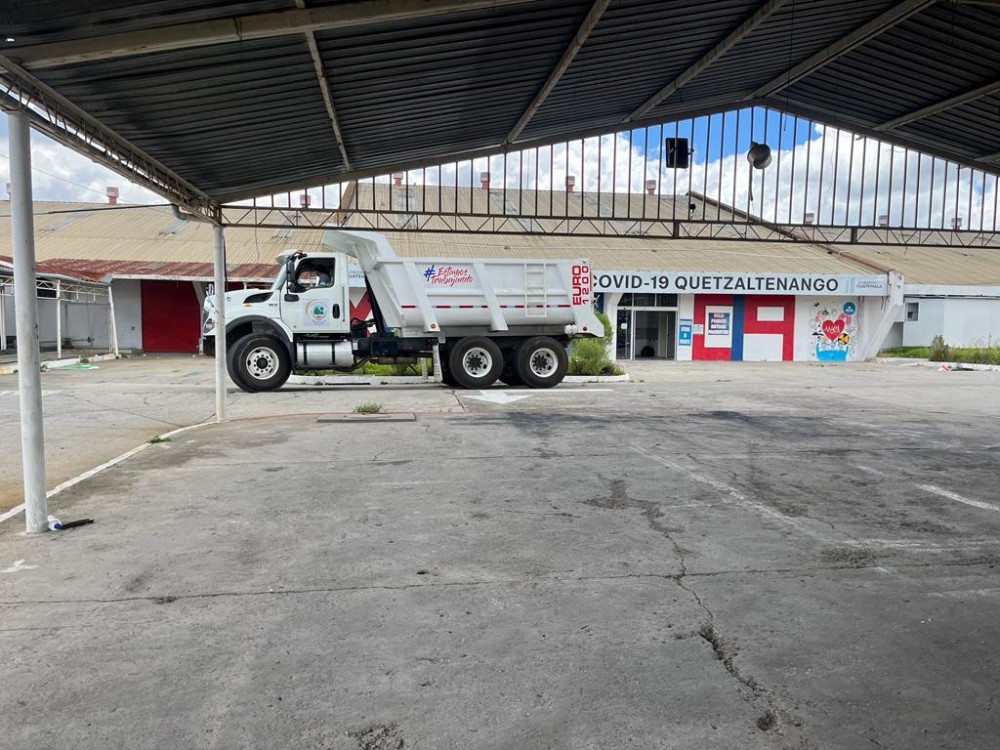 Reciben solicitudes para piso de plaza en Cefemerq  