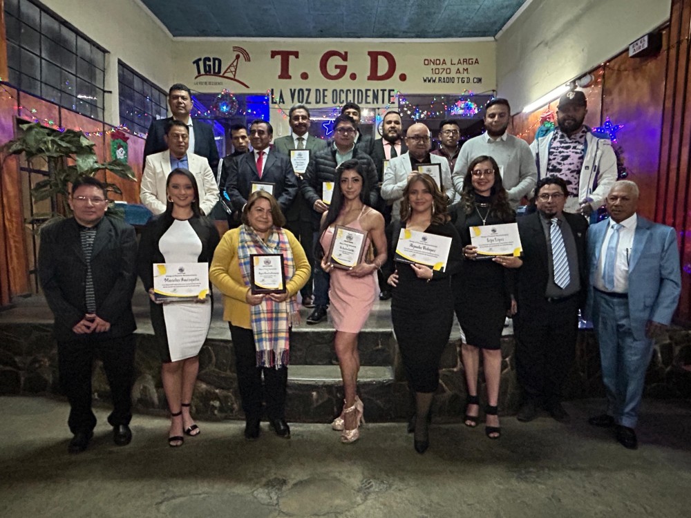 Reconoce a atletas, instituciones y personajes destacados de Quetzaltenango 