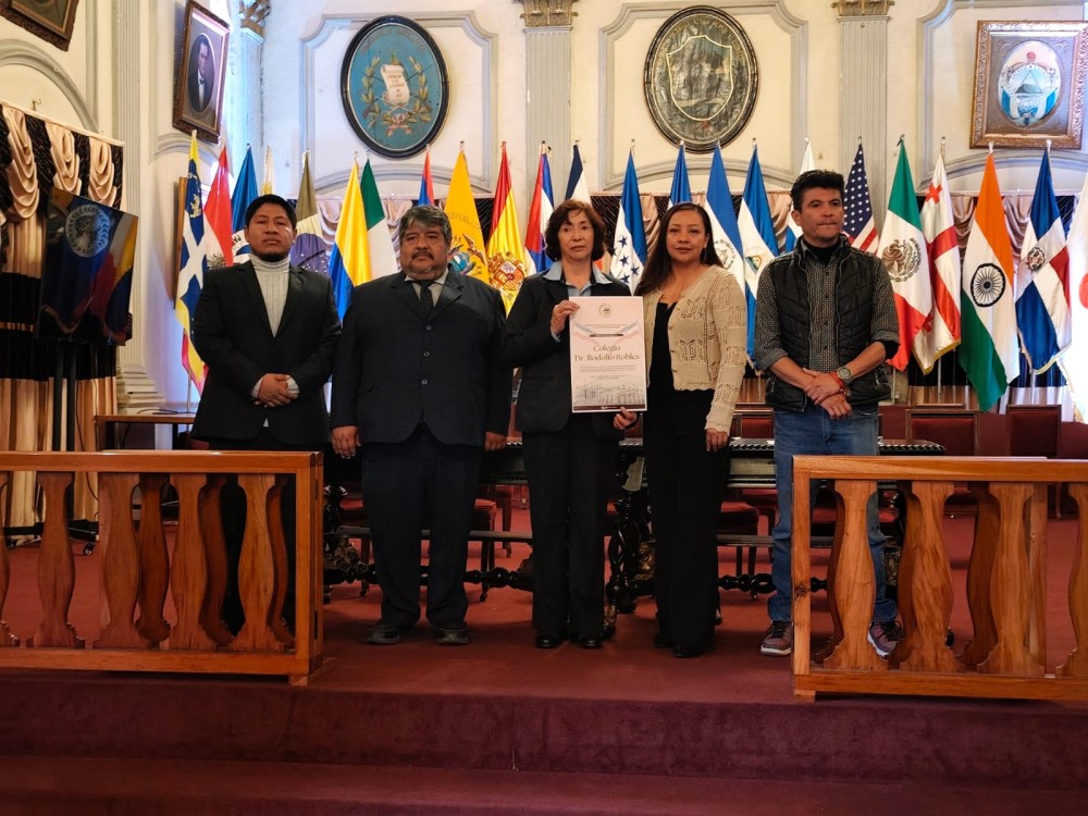 Reconocen a estudiantes destacados por triunfos deportivos regionales