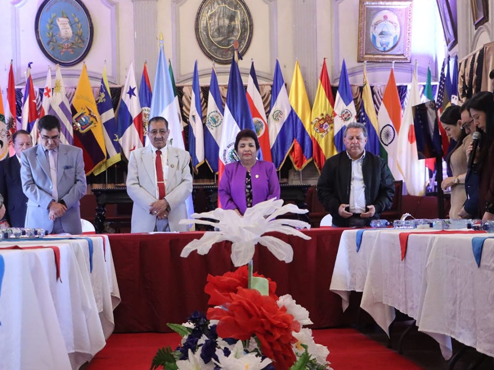 Reconocen a los ganadores del Certamen Literario Juvenil 2025