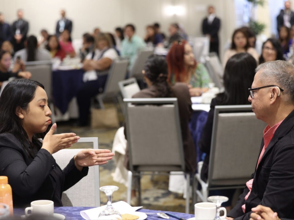 Reconocen trabajo en favor de personas con discapacidad
