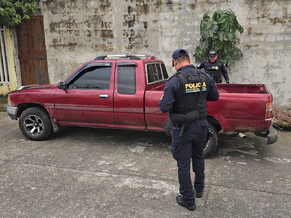 Recuperan vehículo robado en Mazatenango