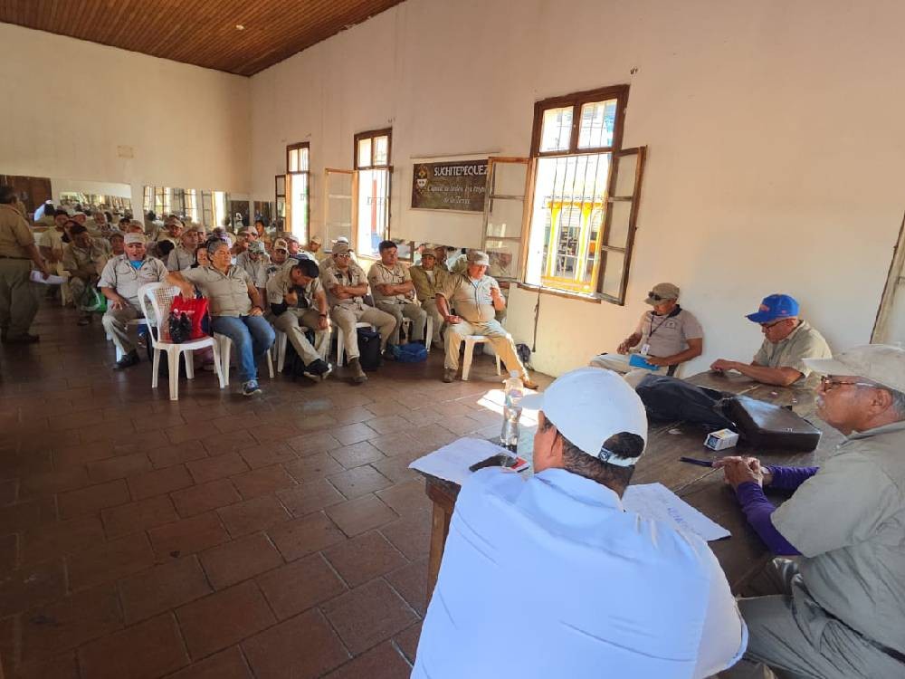 Refuerzan capacitación a personal de vectores en Suchitepéquez ante la temporada de lluvias