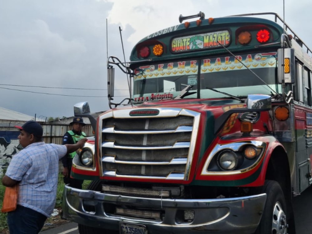 Refuerzan controles de transporte extraurbano y de turismo para garantizar viajes más seguros
