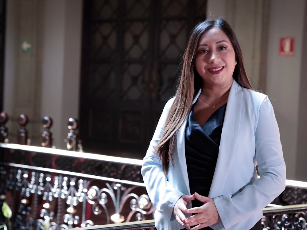 Renuncia directora de la Diaco