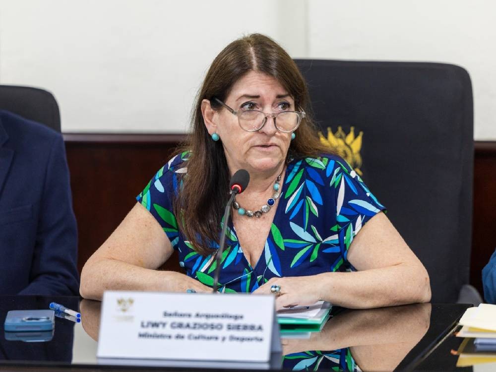 Renuncia la ministra de Cultura, Liwy Grazioso