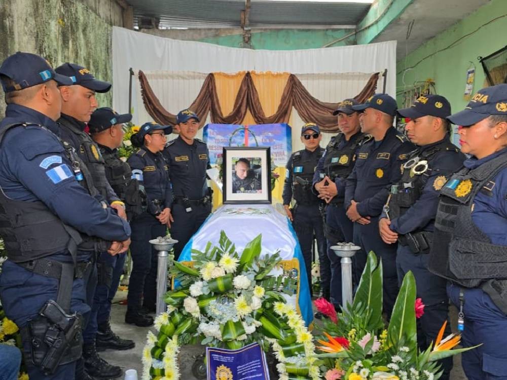 Retalhuleu: Despiden a agente de la PNC fallecido en cumplimiento del deber