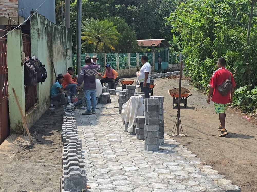 Retoman trabajos de adoquinamiento en San Isidro, Coatepeque