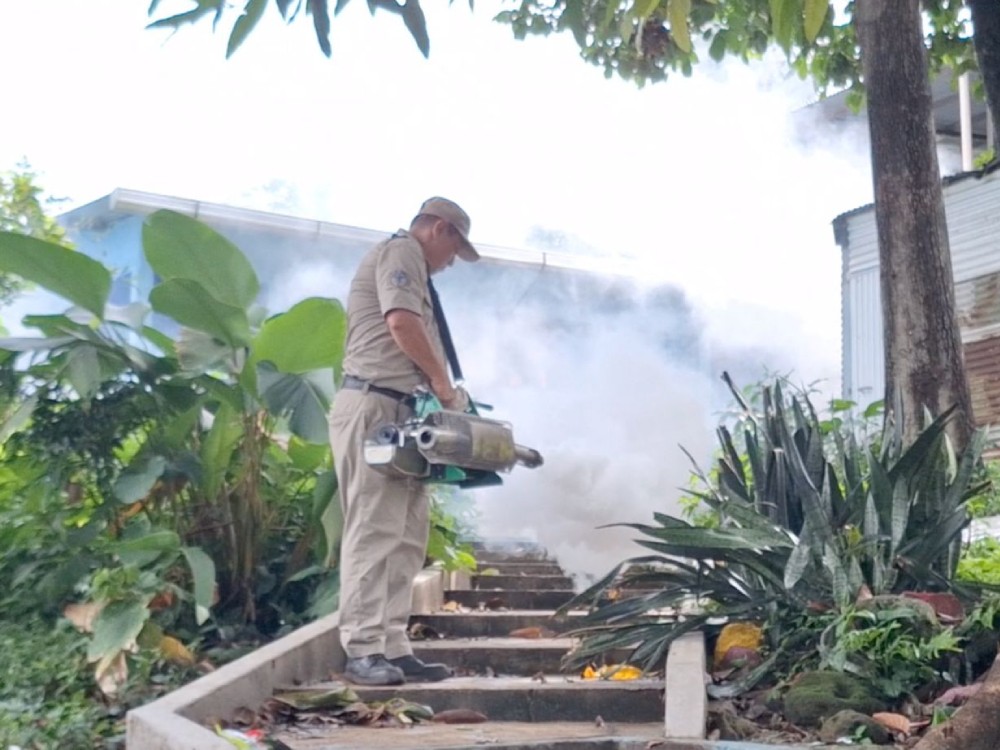 Salud intensifica nebulización en escuelas para prevenir dengue, zika y chikungunya