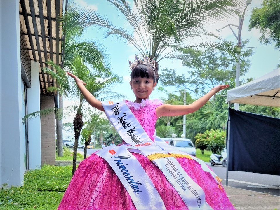 Sarita Ixcot Ochoa es la nueva Reina Infantil de Mazatenango