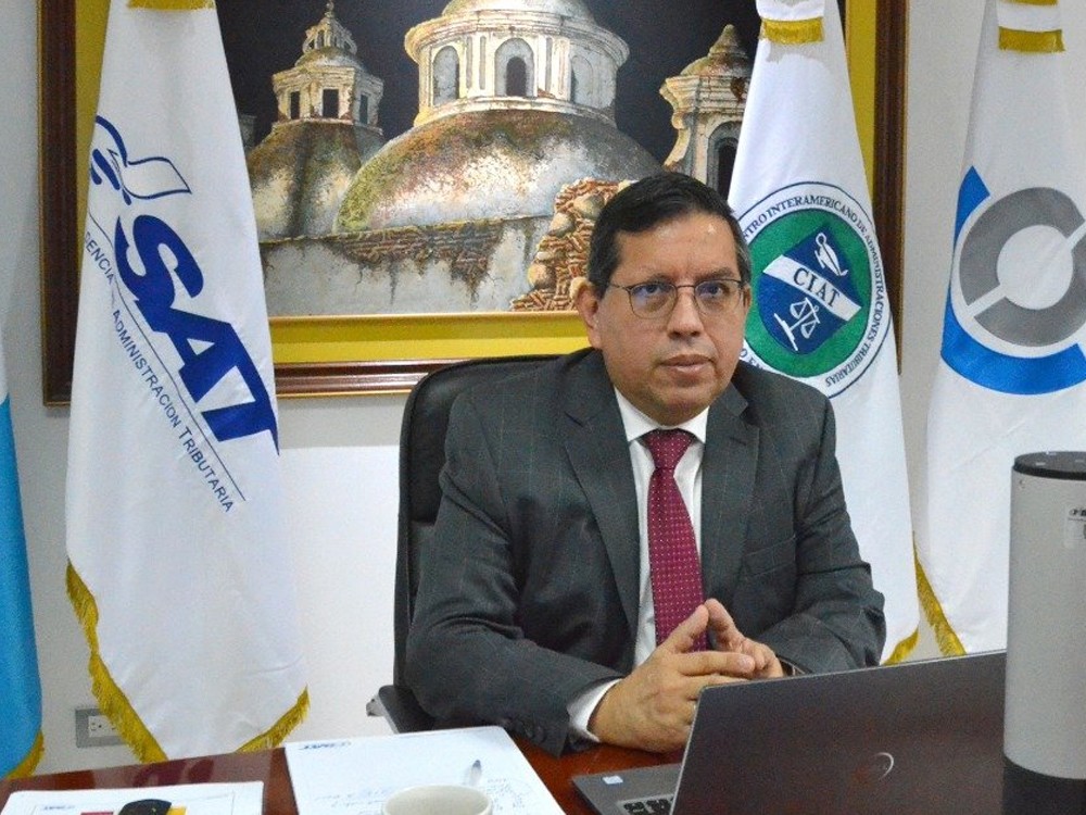 SAT se pronuncia tras posible investigación que el MP realiza al jefe de la entidad 