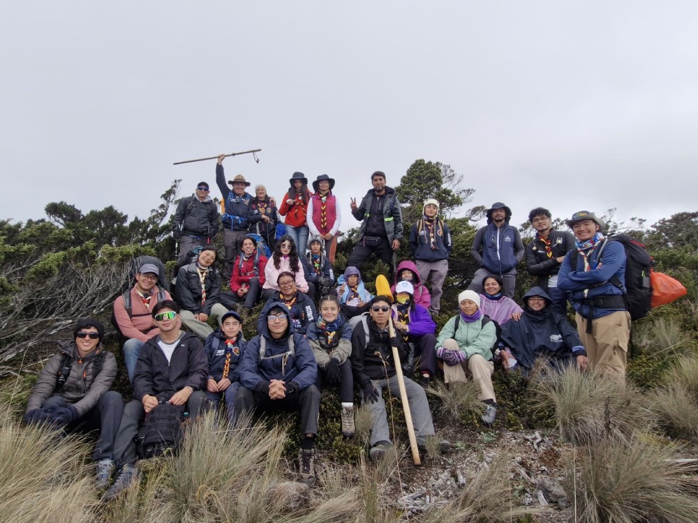 Scouts conquistan la cima