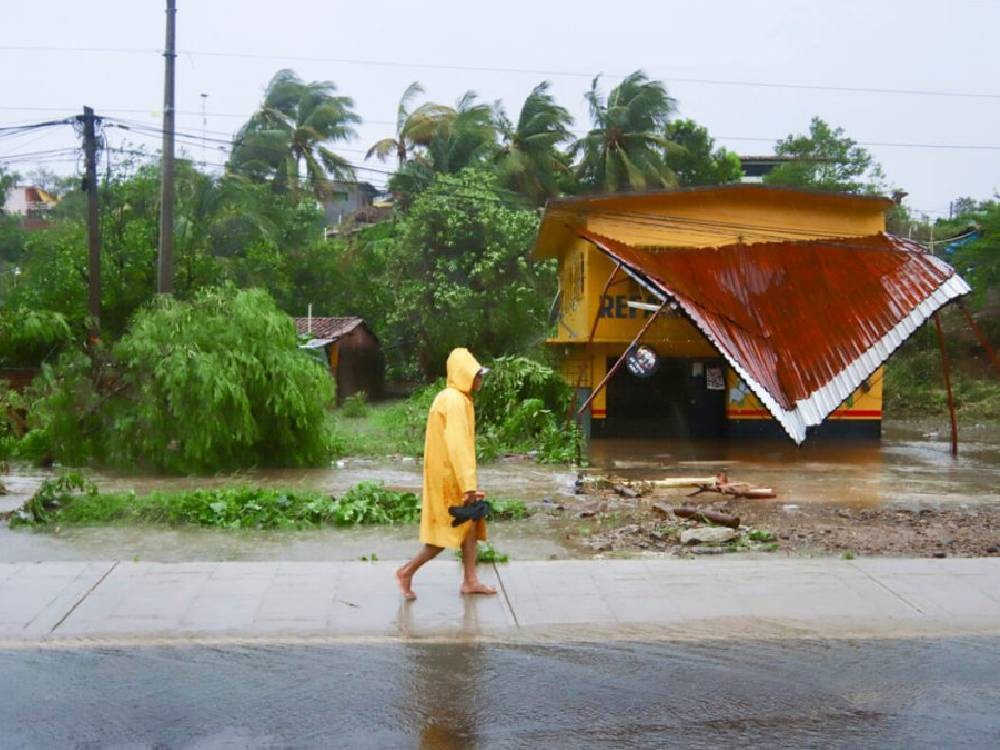 Se activan alertas en el sureste de México y EE. UU. por paso de tormenta tropical Helene