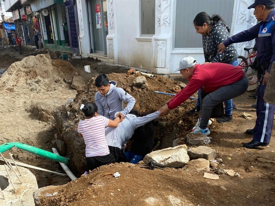 Vendedores se van a los golpes por pelea de puestos 
