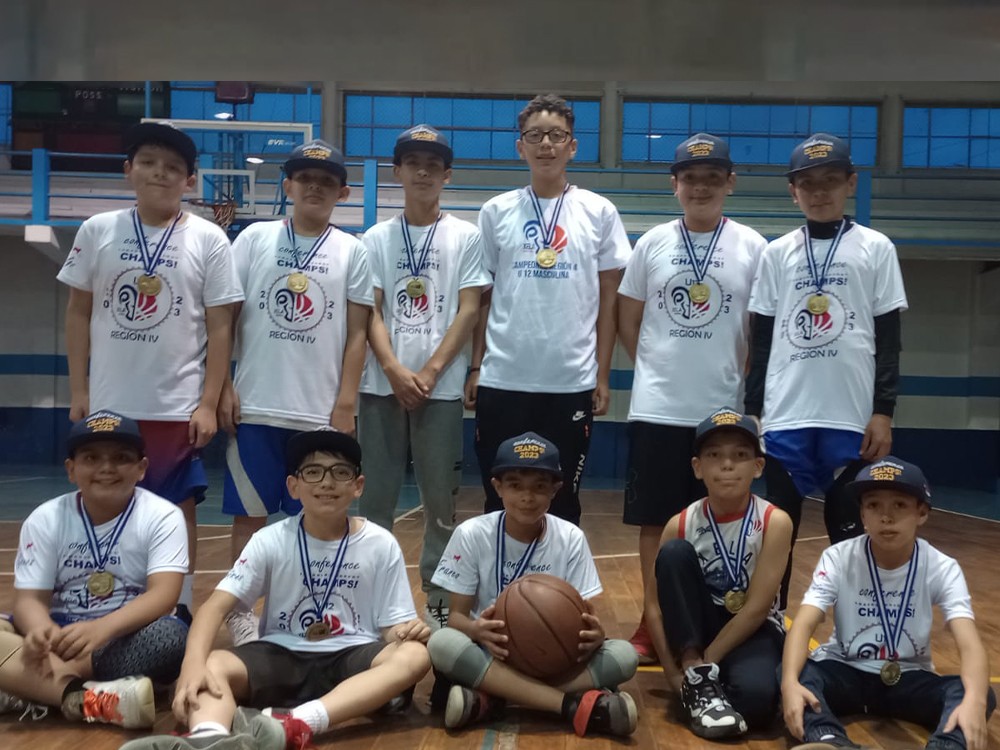 Selección Sub 12 de baloncesto de Xela campeona regional y va a la final four 