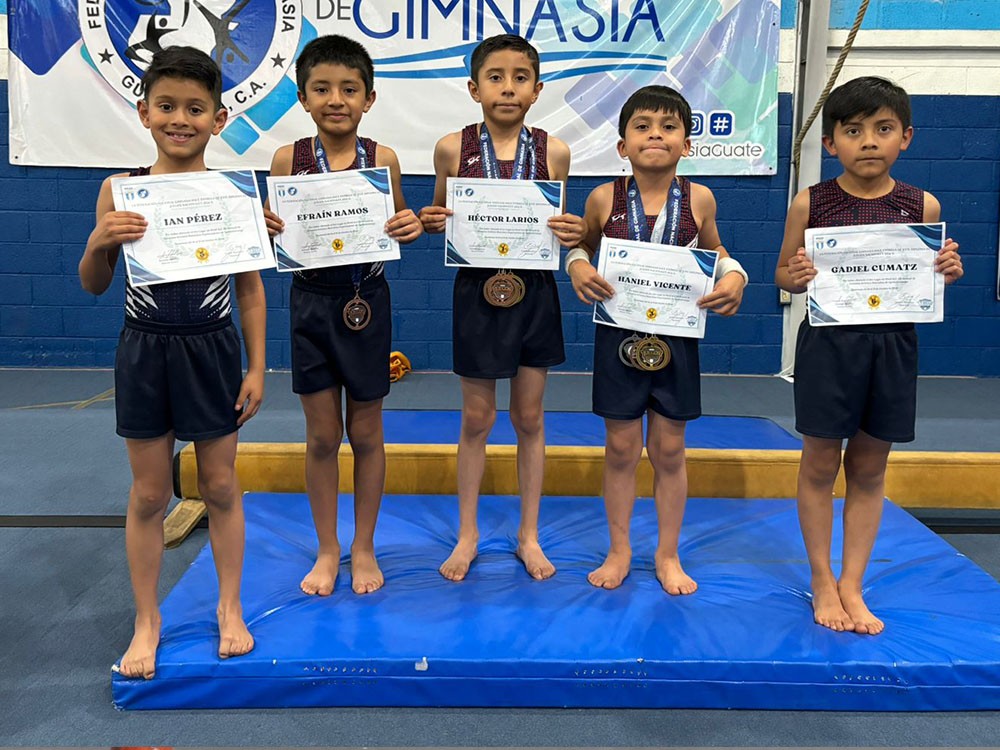 Selección masculina de gimnasia artística gana 11 medallas en los Juegos Nacionales