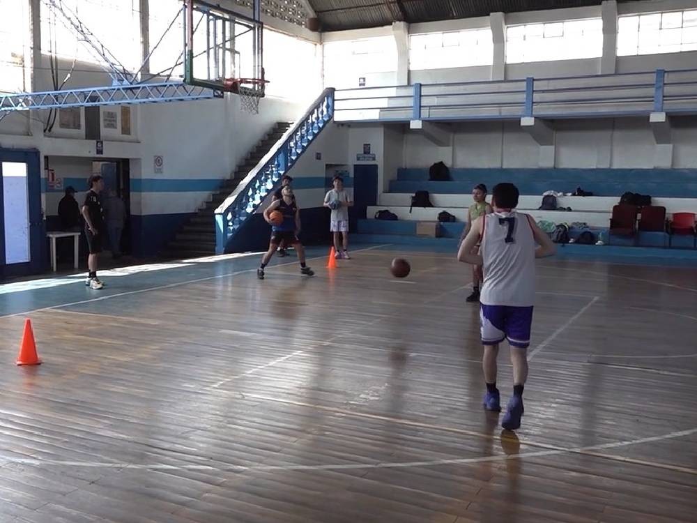 Selección universitaria de baloncesto de Xela se prepara para la temporada 2025 