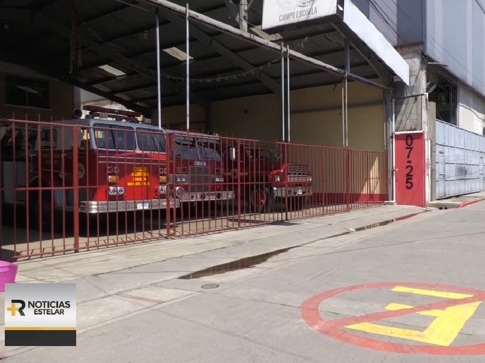 Señalizan carril de emergencia de los Bomberos Voluntarios de Xela