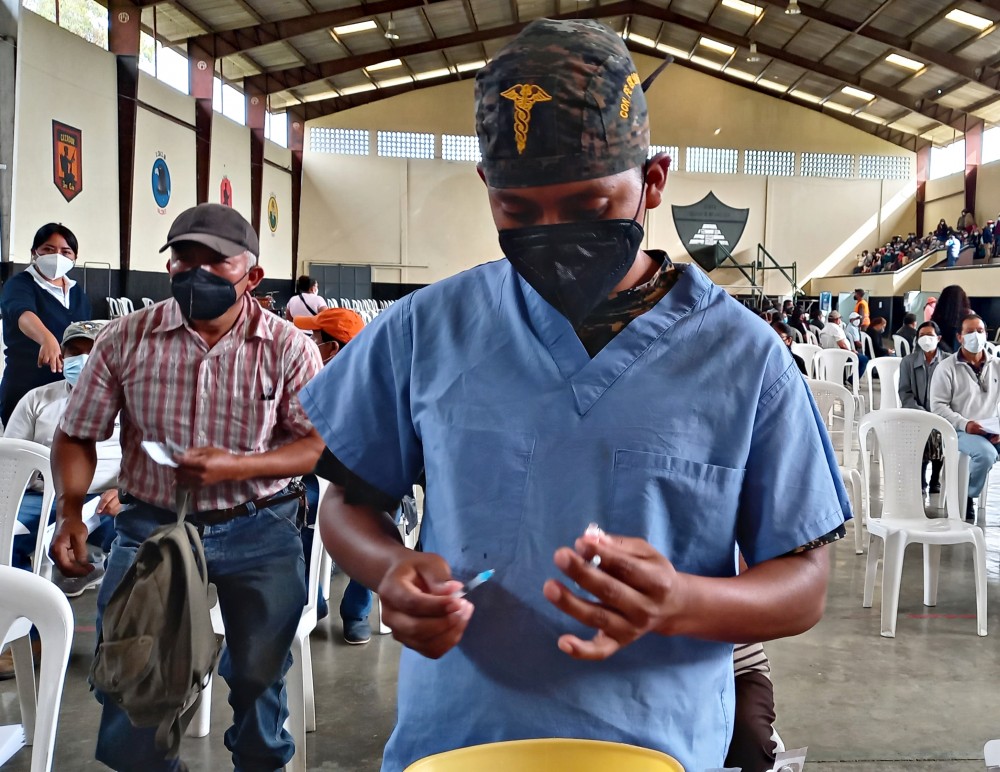 Sin dosis de Sputnik V para seguir vacunando en Huehuetenango