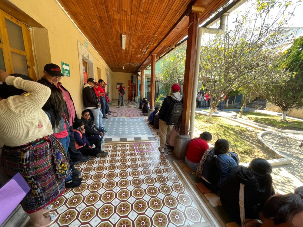 Sindicalistas de salud manifiestan inconformidades en la Dirección de Salud de Quetzaltenango