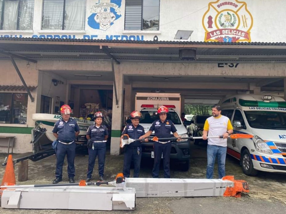 Son beneficiados con podadoras telescópicas