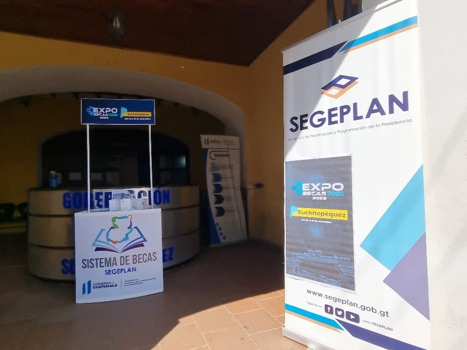 Suchitepéquez: promueven becas para licenciaturas, maestrías y doctorados 