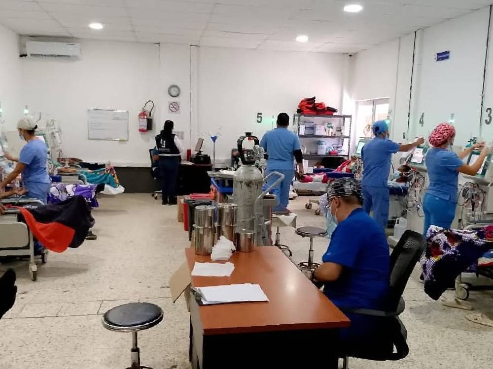 Supervisan atención a pacientes renales en UNAERC de Malacatán, San Marcos