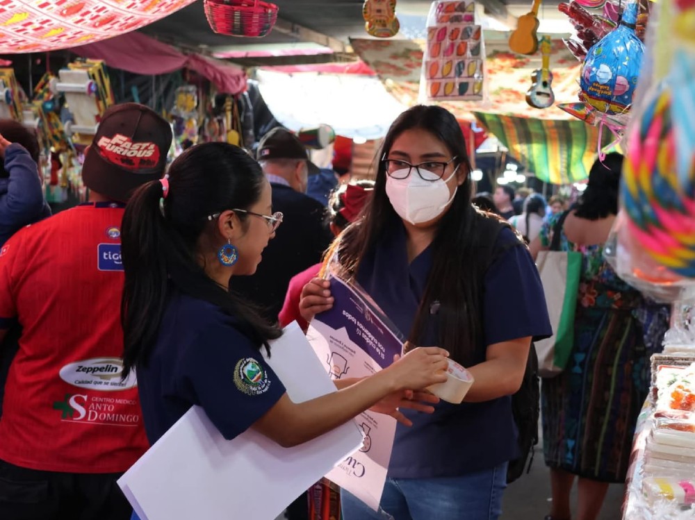 Supervisan puestos de comida en El Calvario durante el Primer Viernes de Cuaresma