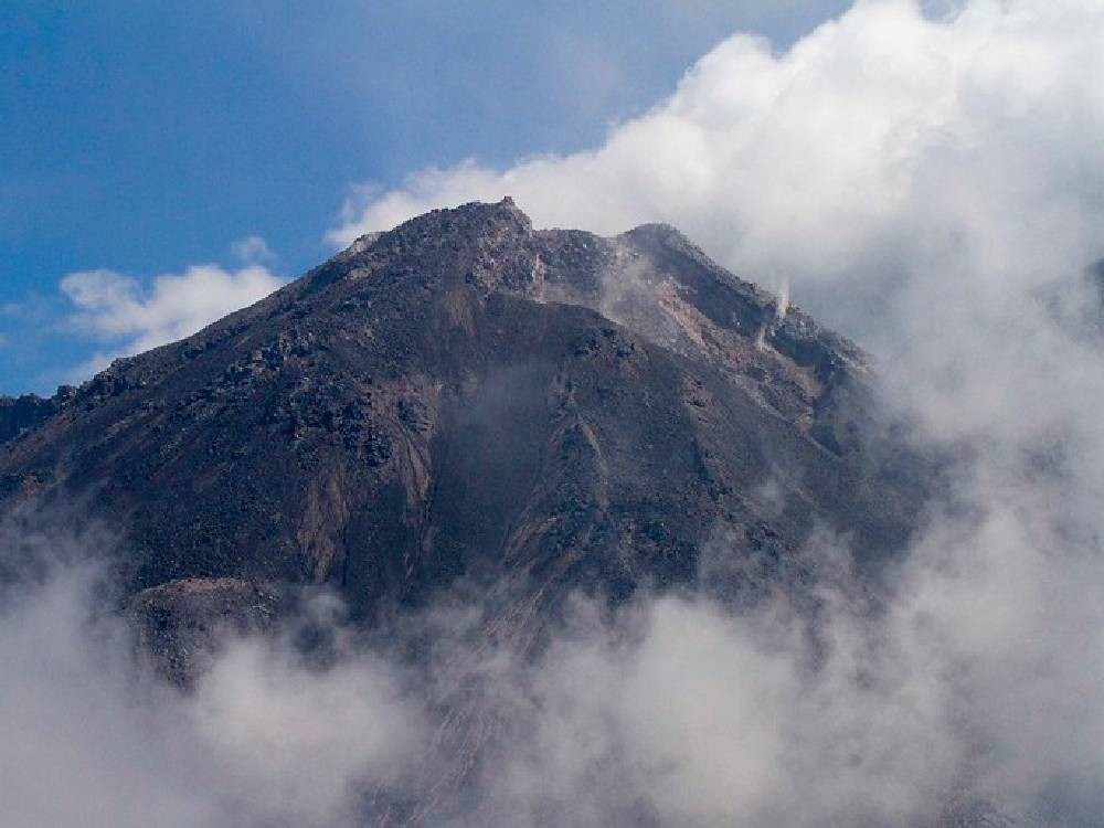 Suspenden clases en zona del Palajunoj por actividad del volcán Santiaguito