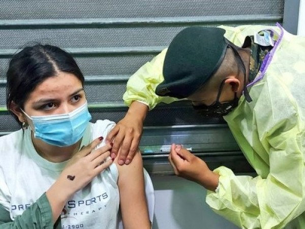 Suspenden vacunación móvil debido al incremento de casos de Coronavirus