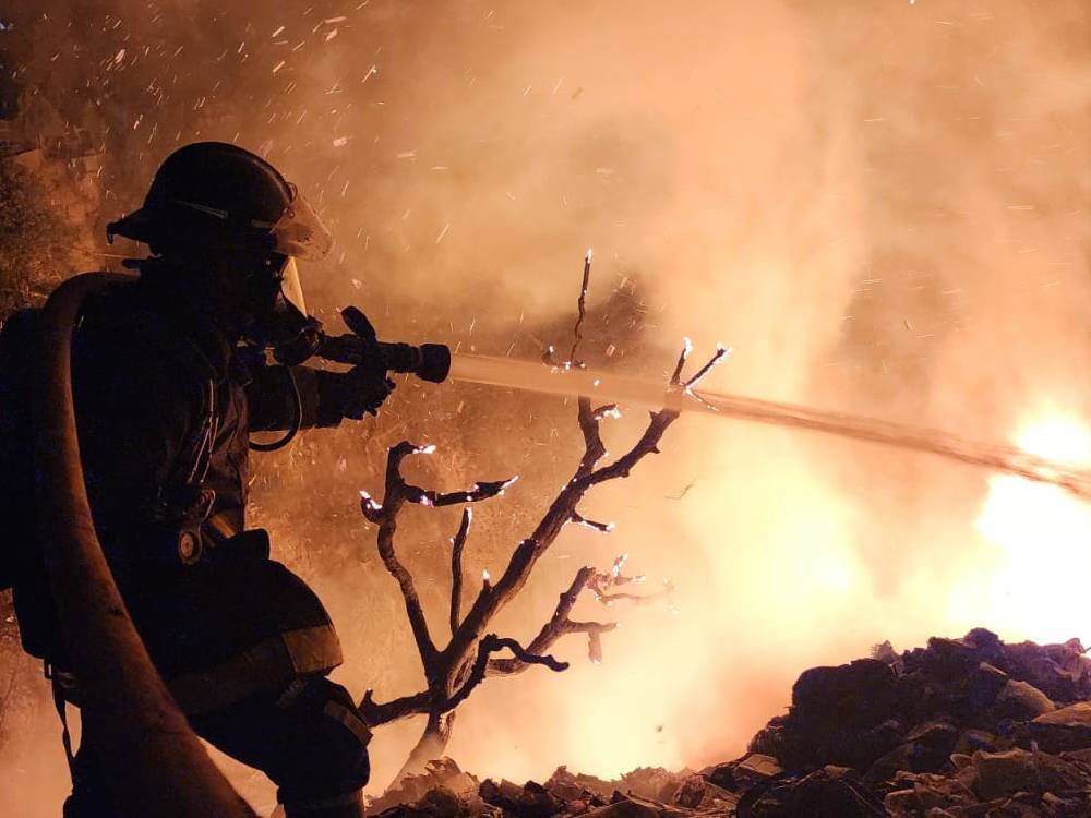 Trabajan por más de 7 horas para sofocar incendio en botadero municipal 