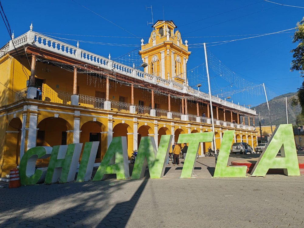 Trabajos en calle principal limitan el comercio en feria de Chiantla