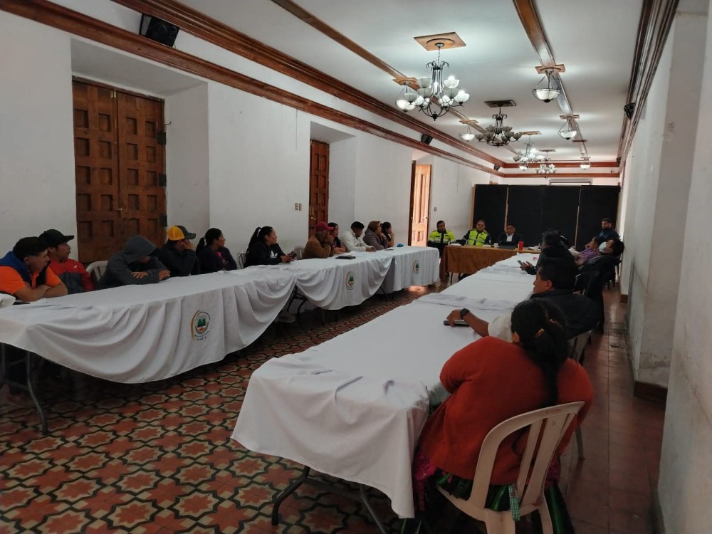 Transportistas coordinan acciones ante inicio de clases y actividades de Cuaresma en Quetzaltenango