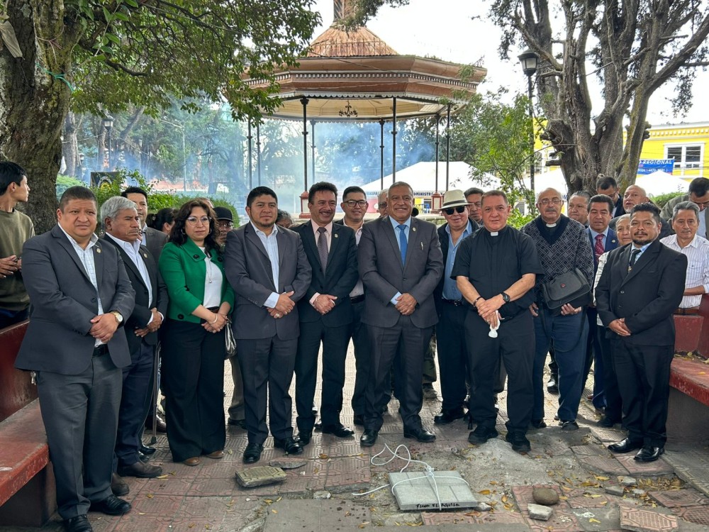 Tras años de abandono, autoridades de Salcajá inician remozamiento del Parque El Carmen