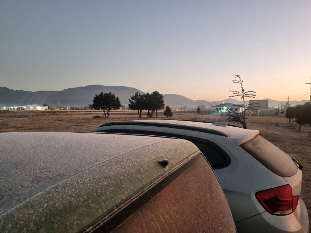 Tras una semana con temperaturas bajo cero, se prevé que el ambiente frío persista este fin de semana 