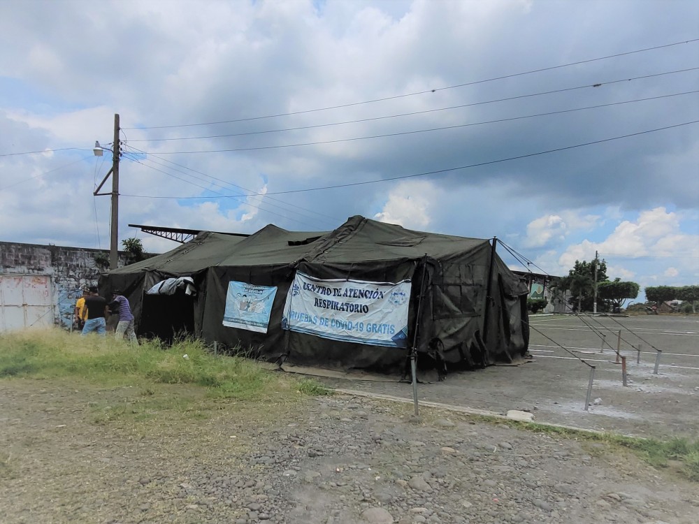 Coatepeque: trasladan carpa de hisopados frente al Estadio Municipal