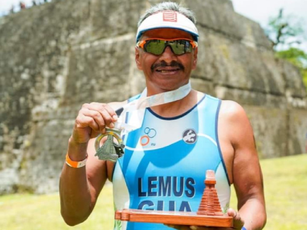 Triunfa en el evento nacional de Triatlón Hombre Maya