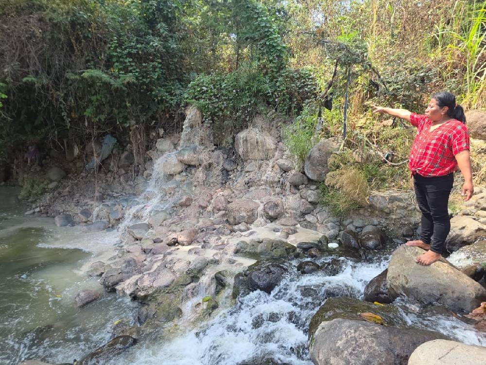 Vecinos denuncian grave contaminación del río Icán