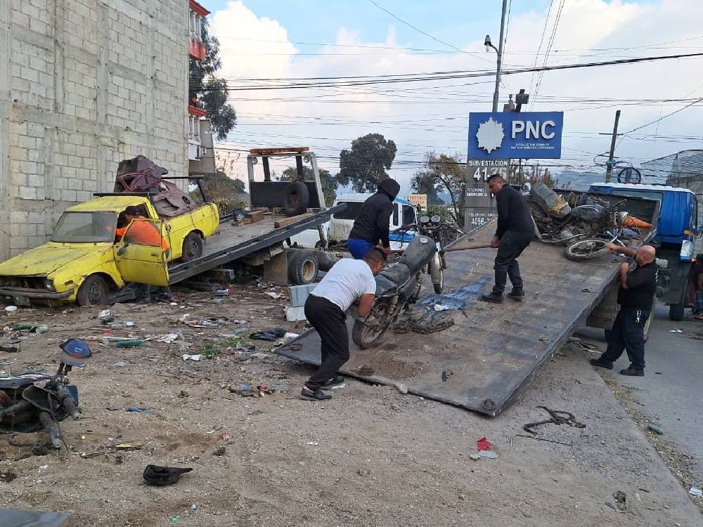 Vehículos consignados que permanecían en subestación son trasladados a predio