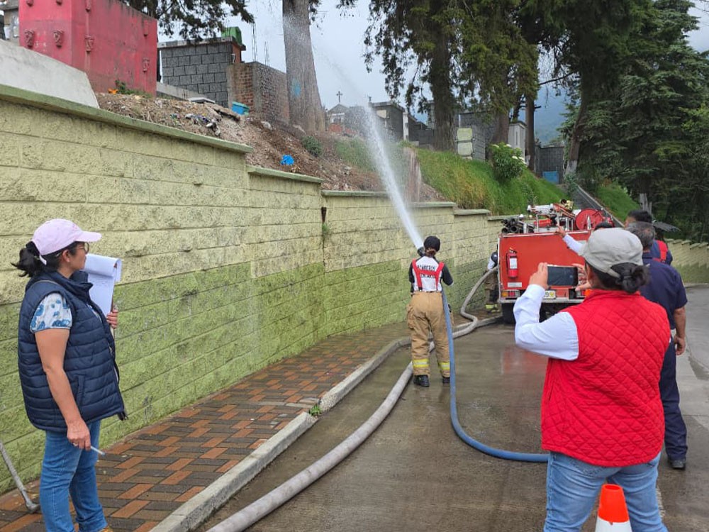 Verifican condiciones de hidratantes para atención de incendios estructurales 