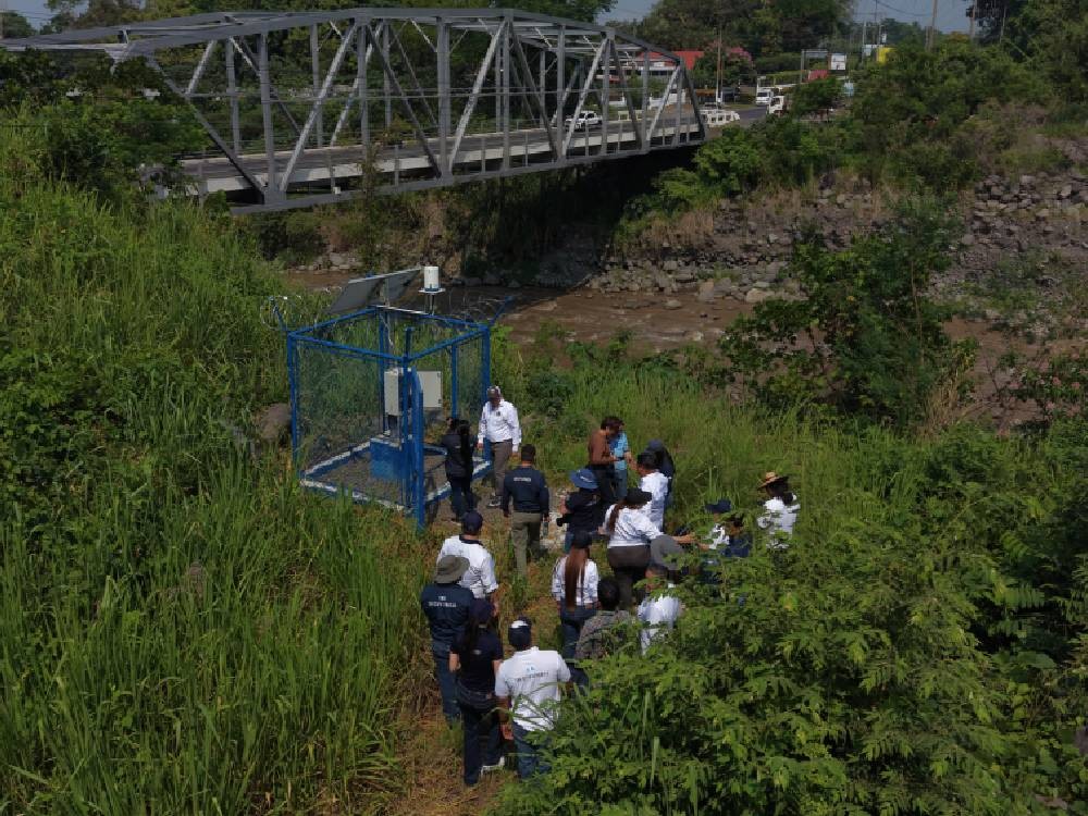 Verifican Sistemas de Alerta Temprana ante Inundaciones que contribuyen a la gestión del riesgo la región
