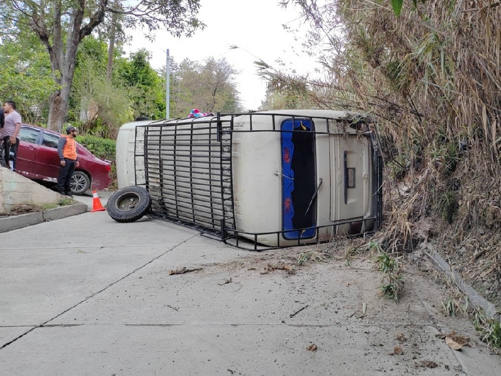 Viaje recreativo casi termina en tragedia