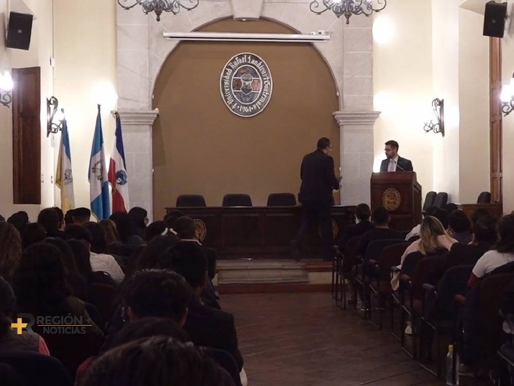 VIDEO | Abogado quetzalteco presenta su libro “Interrogatorio y contrainterrogatorio” 