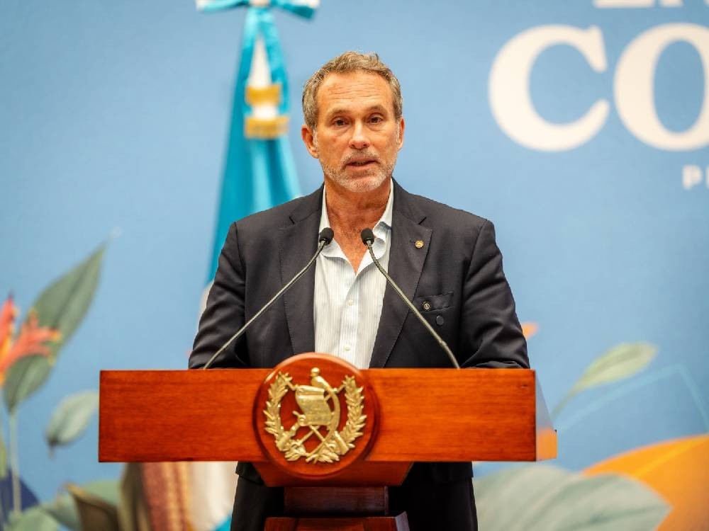 VIDEO | “Ascender el volcán Santiaguito puede ser una hazaña, pero es un acto irresponsable”: director del Inguat