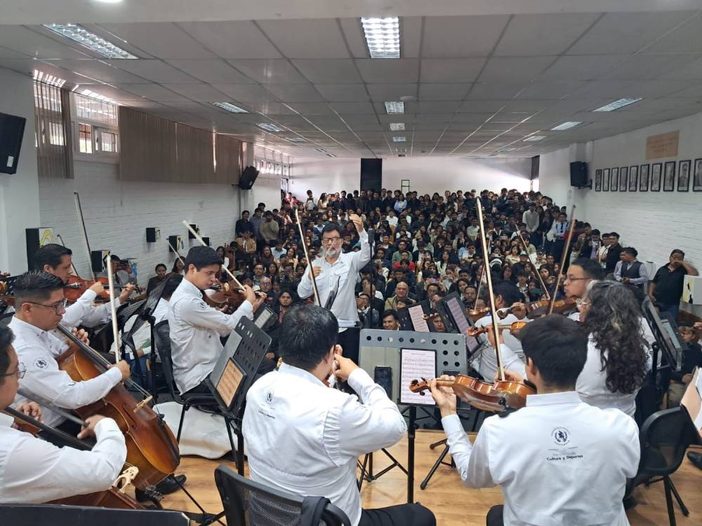 VIDEO | Desde La Chalana hasta la Marcha Radetzky: así fue la presentación de la Orquesta Sinfónica Regional en el Cunoc