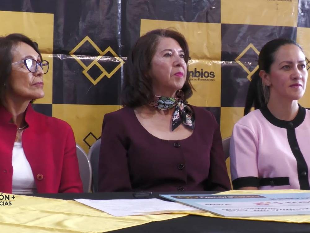 VIDEO | Equipo de ciclismo Decorabaños entrega donativo a organización Elisa Down 21