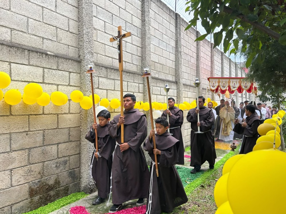 VIDEO | Hogar del Niño Minusválido celebra el Corpus Christi en Quetzaltenango 