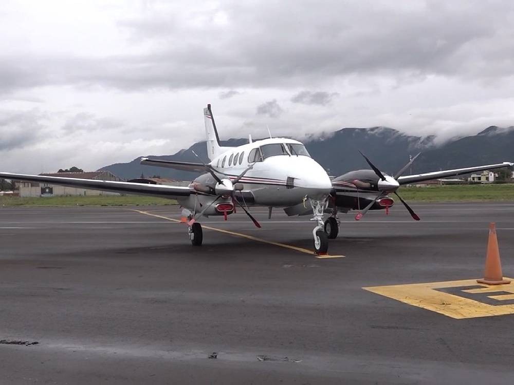 VIDEO | Instalan sistema de iluminación en el aeródromo de Quetzaltenango 