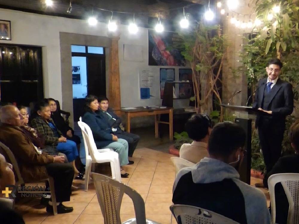 VIDEO | Premian a los ganadores del certamen de poesía Víctor Villagrán Amaya